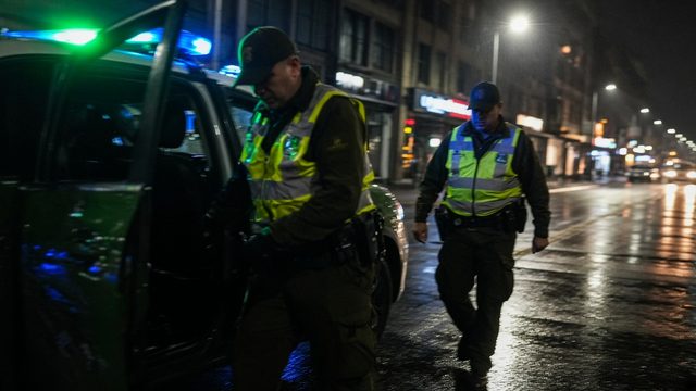 133, Atrapados por la realidad